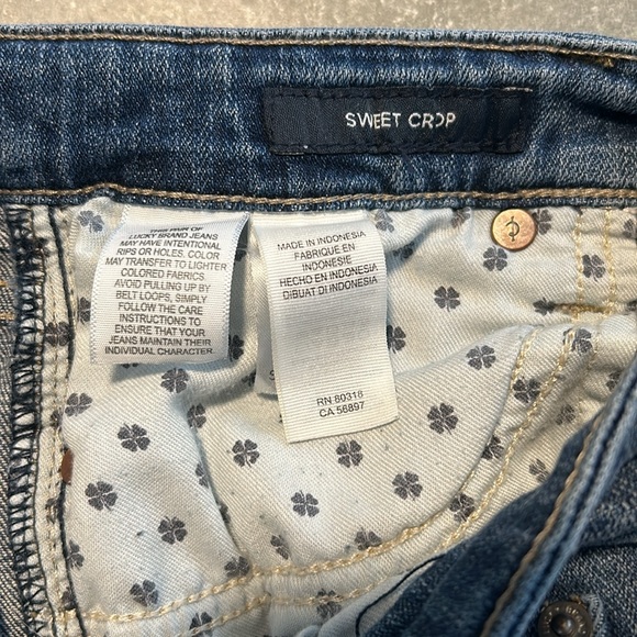 Lucky Brand Sweet Crop distressed Jean size 2/26 - Picture 8 of 8